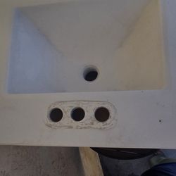 Bathroom Vanity With Mirror & Faucet 