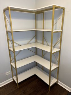 Corner shelf