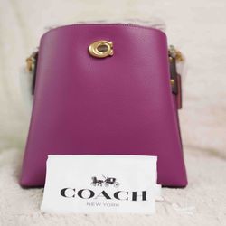 Brand new COACH Willow Bucket Bag