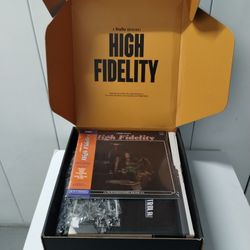 Hulu High Fidelity Sound Track And Victrola Bluetooth Turntable 3-Speed New. Rare collectible.
