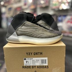 Adidas Yeezy Size 7.5 Men Shoes