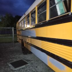School Bus 1998 Conversion 39ft