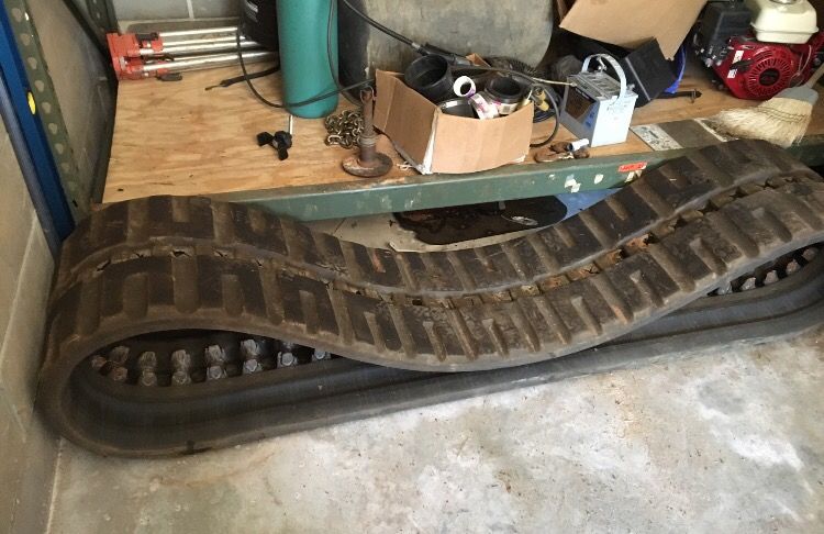Bobcat T300 rubber tracks