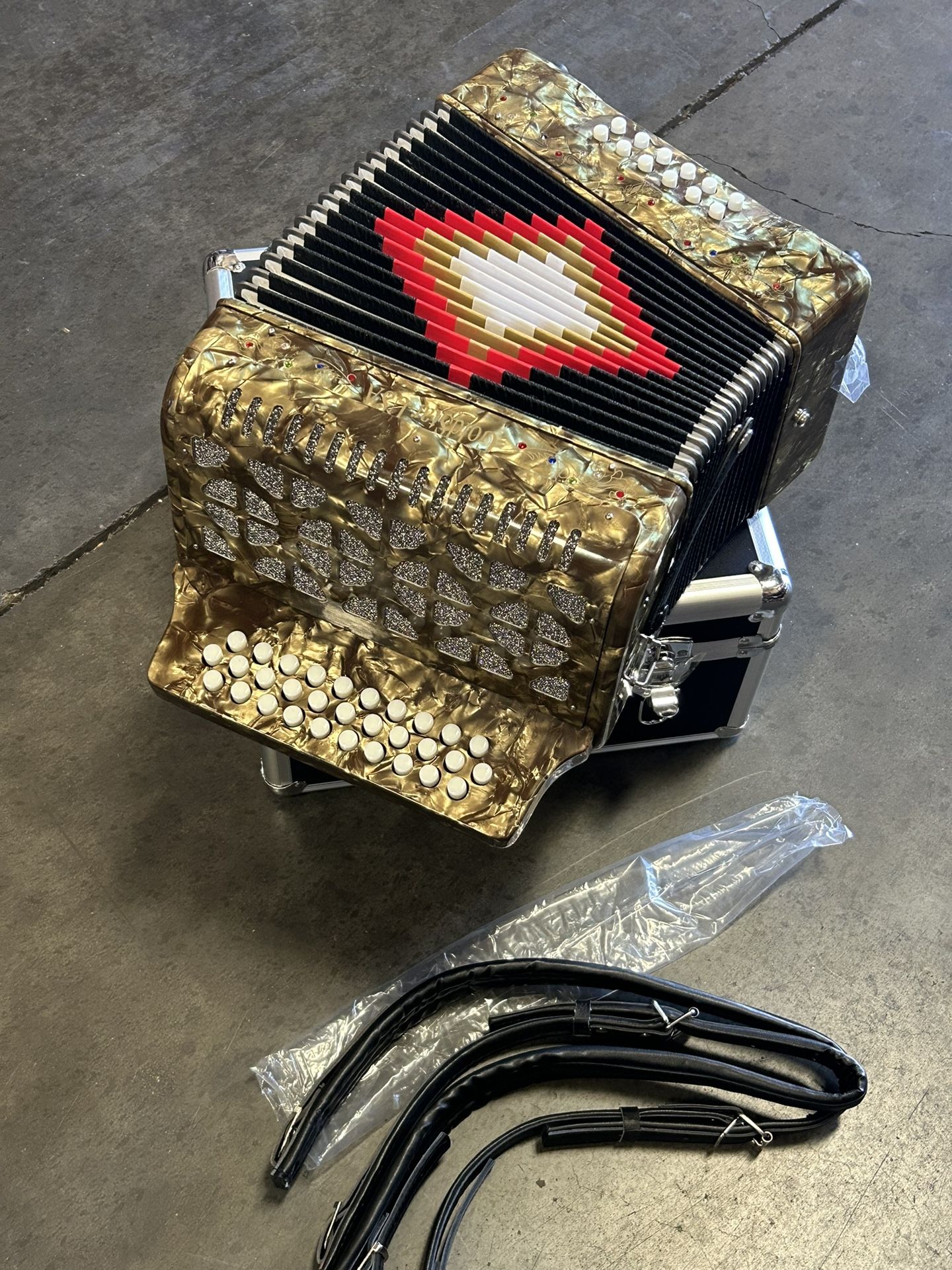 Great 😊 Button Accordion . 32 Buttons