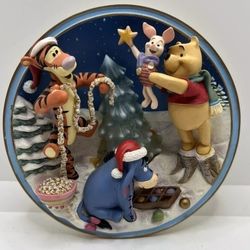 Rare** A Wonderlit Winter With Winnie The Pooh 3D Collector Plate