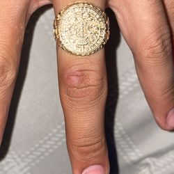 10k gold nugget aztec calendar ring 