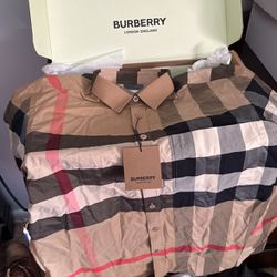Burberry Men’s Shirt Large 