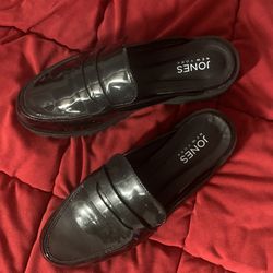 Prizely Jones New York Mules Size 9