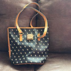 Dooney & Bourke Purse