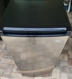 Like new 4.9 cu ft Kenmore Elite indoor outdoor compact refrigerator