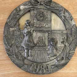 Vintage Collectible Michael Ricker Signed Pewter Christmas Plate 7”D Very Heavy In Mint Condition 