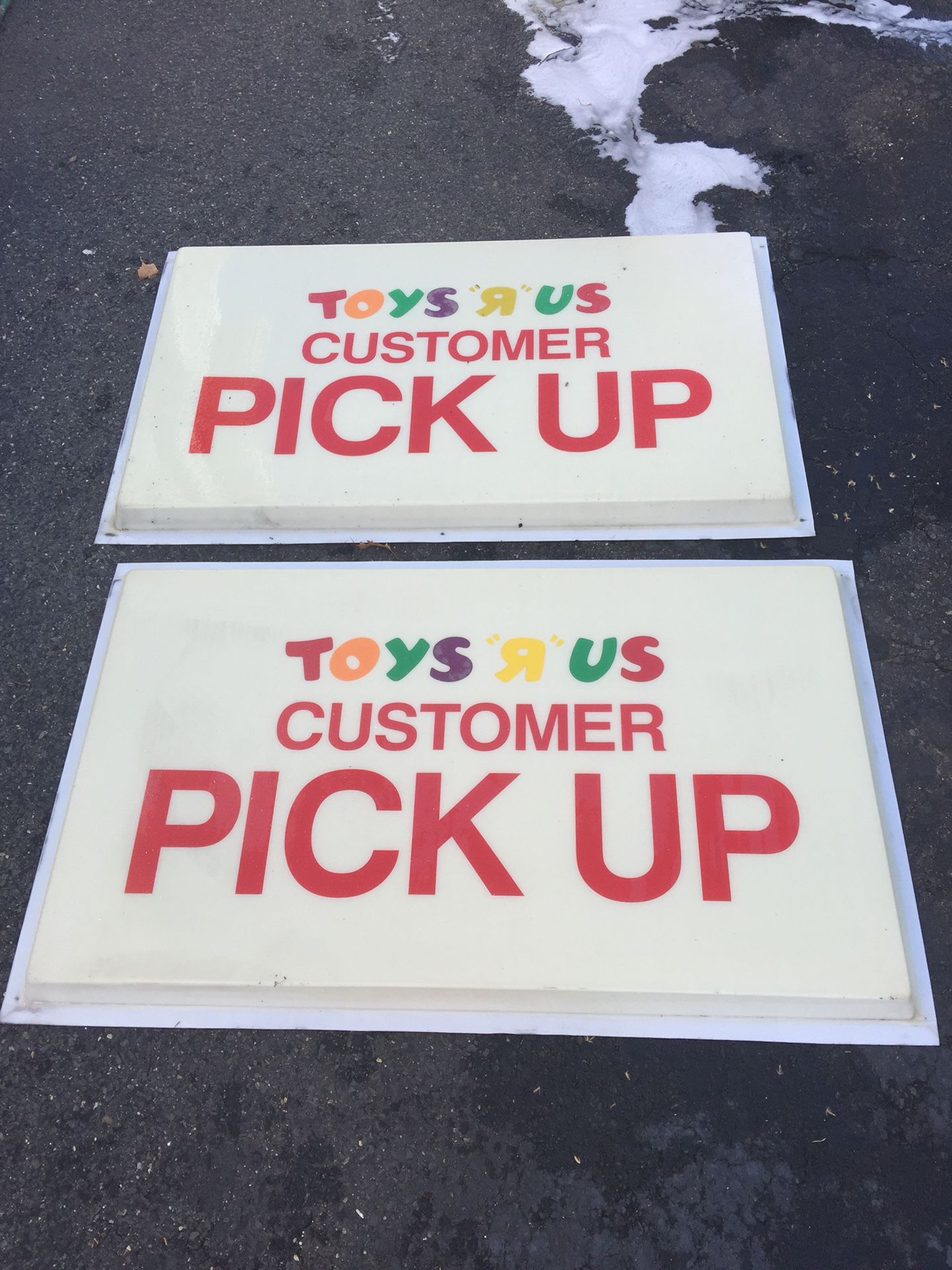 Toys R Us Hello Kitty Valance sign for Sale in Farmingville, NY - OfferUp