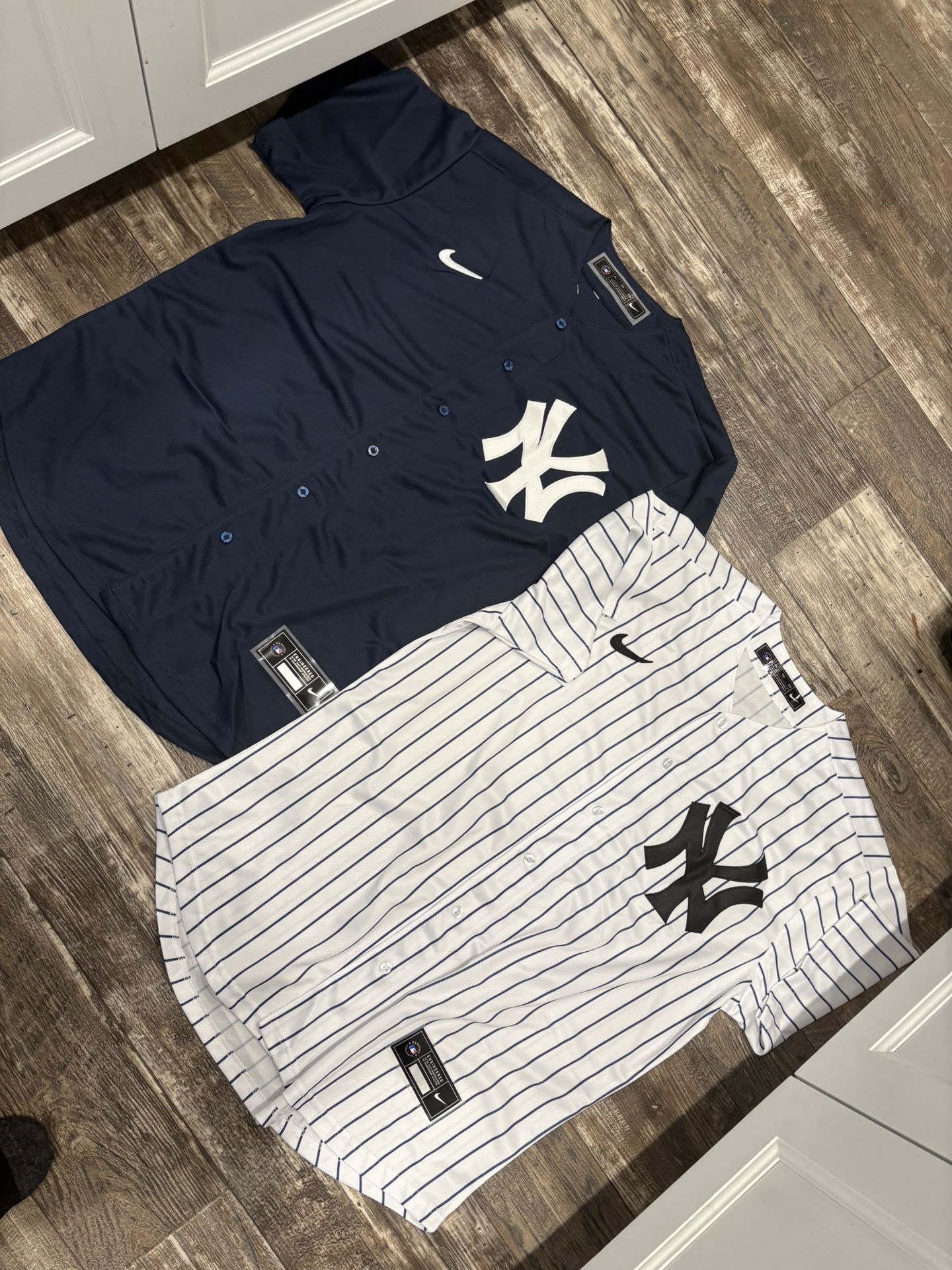 BLANK (Mens XL) white and navy Blue New York Yankees baseball jersey