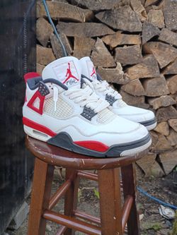 cement red 4s size 9.5
