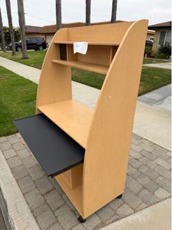FREE Wooden Computer Desk