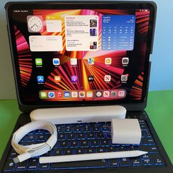 256GB Apple IPad Pro 11” 3rd Generation (2021 Model / M1 chip/ Liquid Retina / Face ID) with stylus pen, keyboard case & Accesories