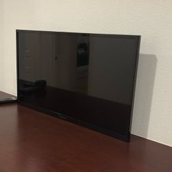 32 Inch Insignia TV