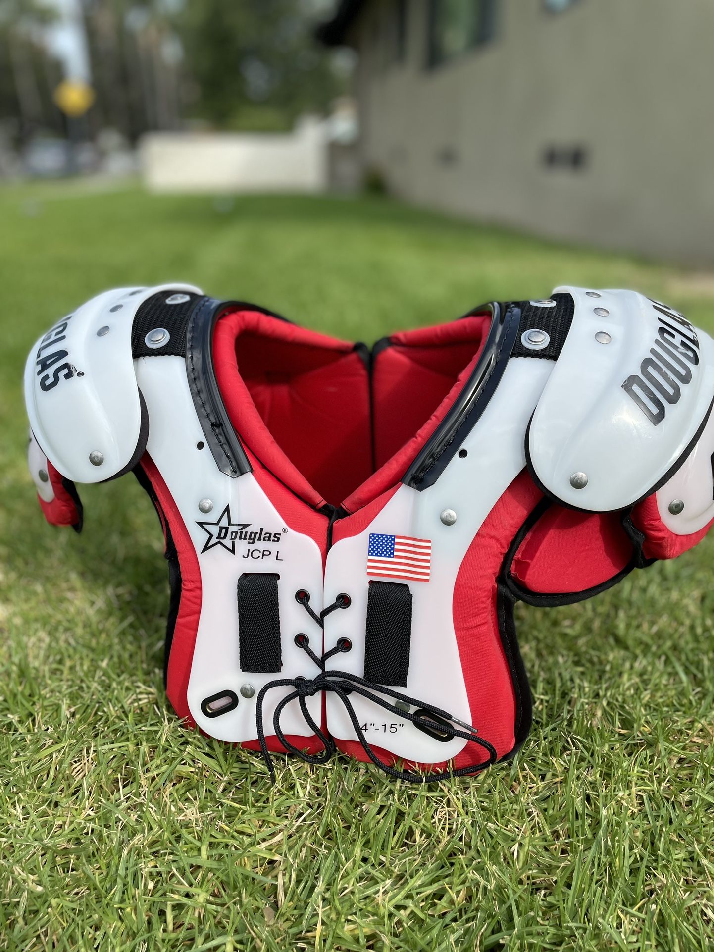 Football Shoulder Pads Douglas Youth