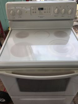 OFF WHITE FLAT TOP WORKS PERFECT CLEAN