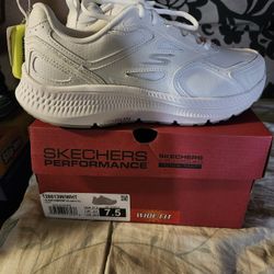 SKECHERS 7.5