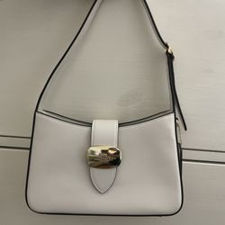 Coach Eliza Shoulder Bag With Zipper Closure