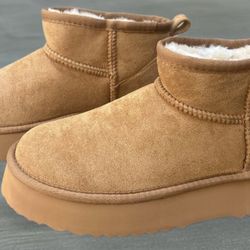 Boots Size  61/2- 7 New 