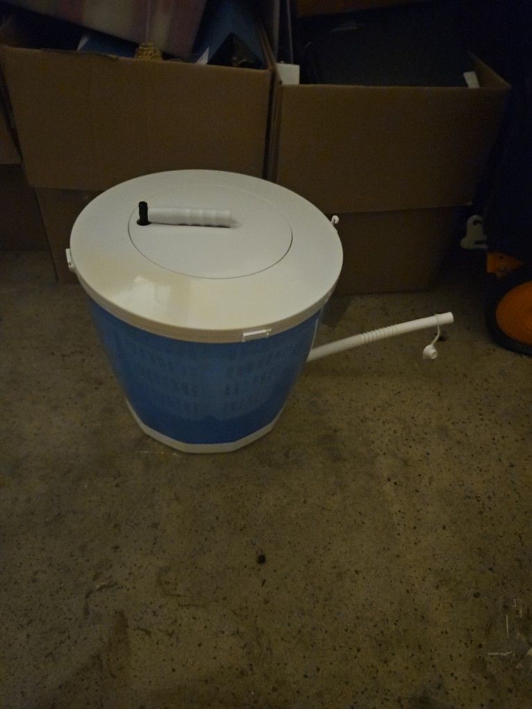 Hand Crank Washing Machine, 2 in 1 Non-Electric Washer Manual Traveling Outdoor Washing Machine Grey Mini Compact Washer