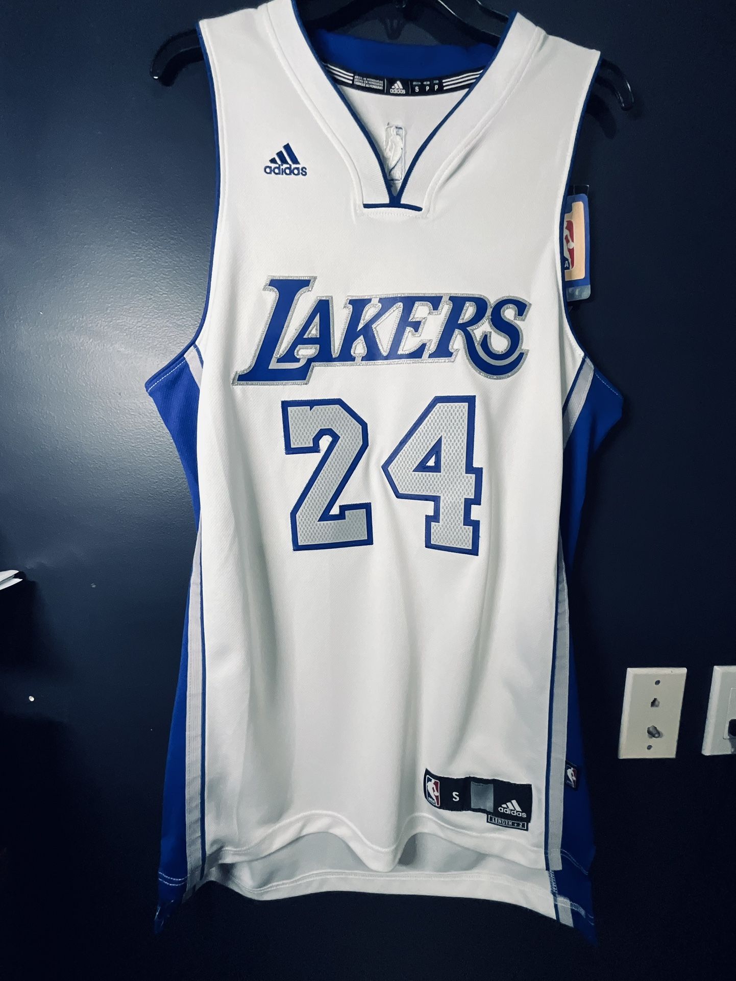 KOBE BRYANT Adidas Jersey Dodgers 36 40 44 Medium Large 6 Protro Nike Reebok Jacket Sweater Series Ness
