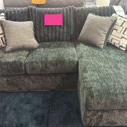 [OM] 🟪 Only $45 initial then take it home 🏡 Brand New Remi 3 Piece Sectional With Chaise 