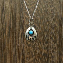 18" Sterling Silver Turquoise Stone Paw Pendant Necklace Vintage