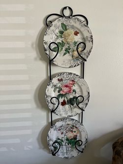 Floral Decorative Plate Set with Wall Rack