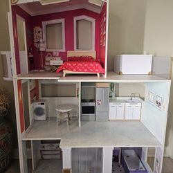 Rainbow High Dollhouse 