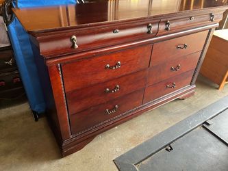 Dresser