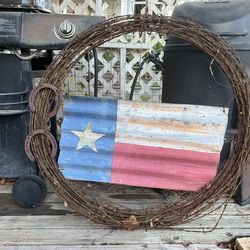 Barbed Wire XL Wreath + Horseshoes + Texas Metal Flag OBO🤠