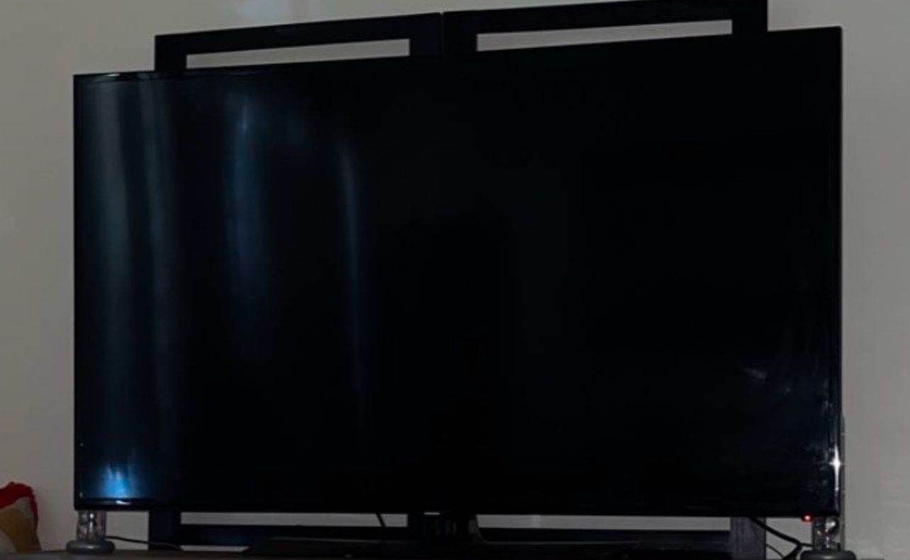 65” Samsung w/Remote - Victoria Park, FLL