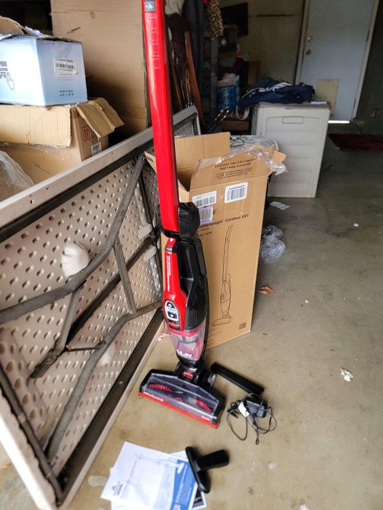 BISSELL, 3079 Featherweight Cordless XRT 14.4V Stick Vacuum, Black, Red