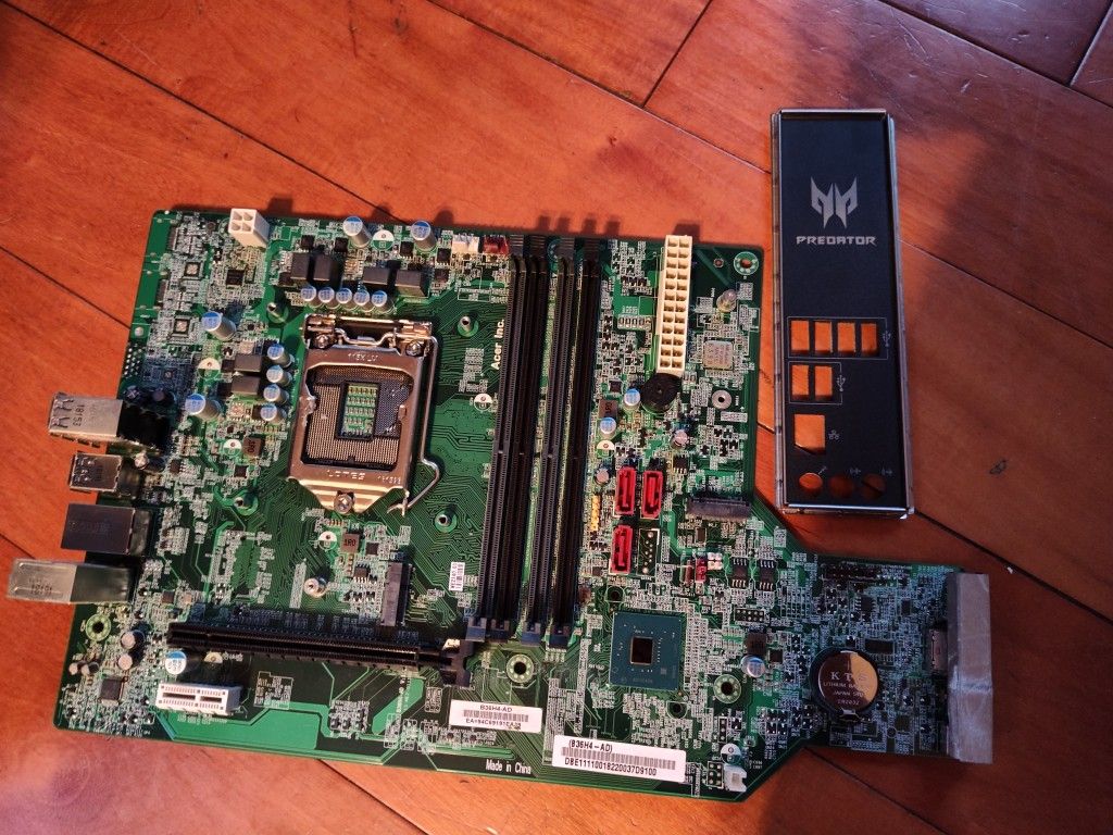 BROKEN Motherboard LGA 1151 Socket - OEM ACER | Comes With The IO Shield