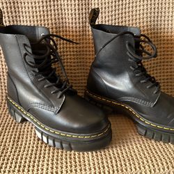 Dr. Martens boots size 9