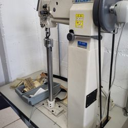 17" Walking Foot Post Bed 