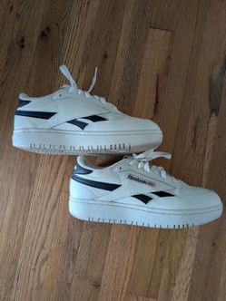 Women's Reebok shoes size 9