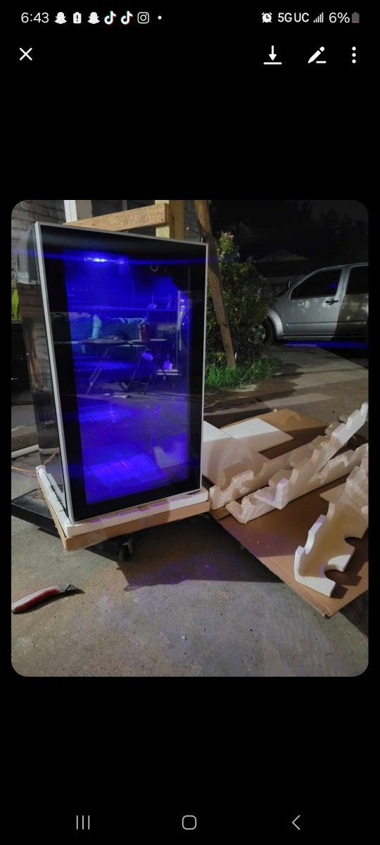 Antartic Star Beverage Refrigerator Cooler. 