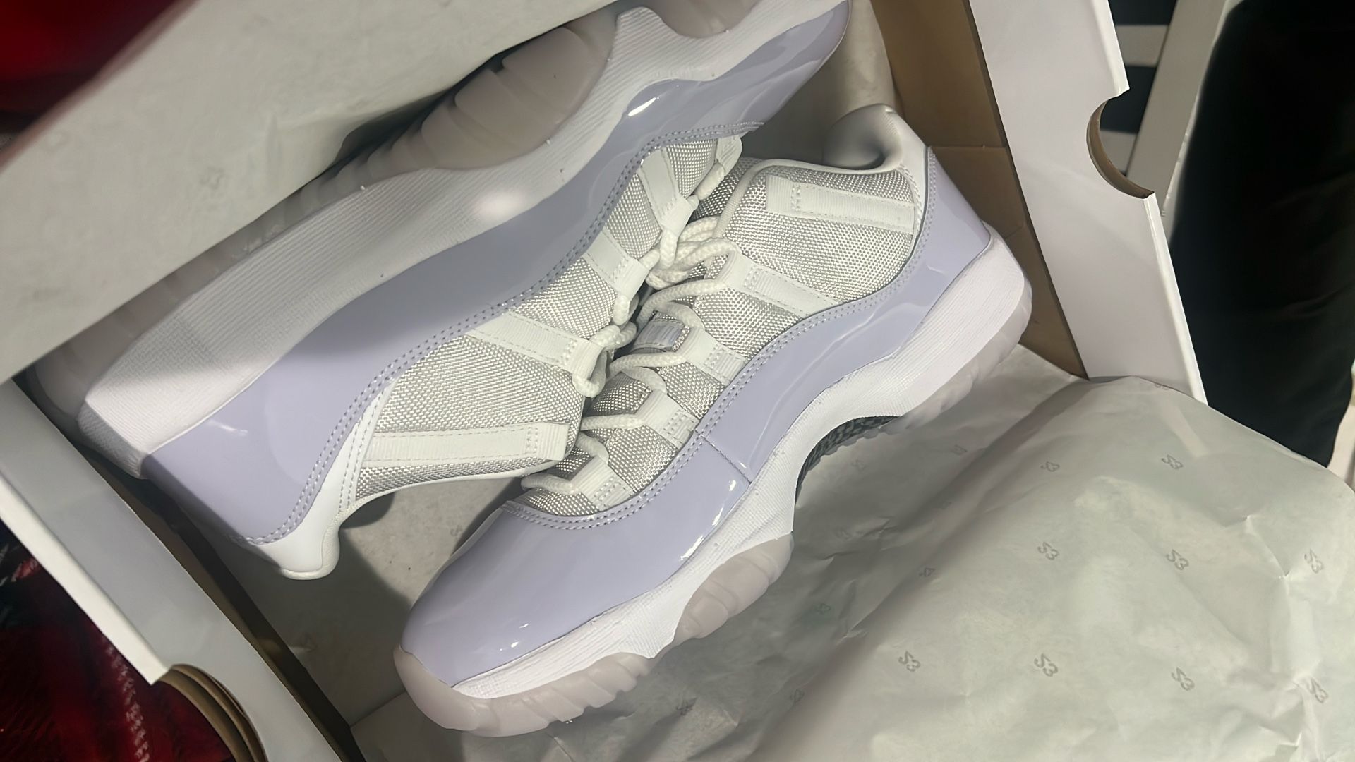 Jordan 11s Low