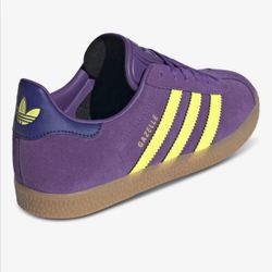 adidas originals gazelle C purple Size 12k