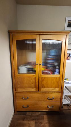 Oak tall dresser hutch