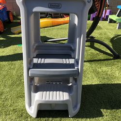 Toddler Tower Simplay 3 Excellent Condition