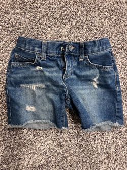 Girls Jean shorts size(6x/7)