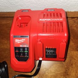 BRAND NEW MILWAUKEE M18 AND M12 RAPID CHARGER 