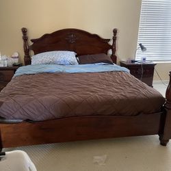 Solid Wood King Soze Bed Set 