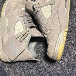 Jordan Kaws 4