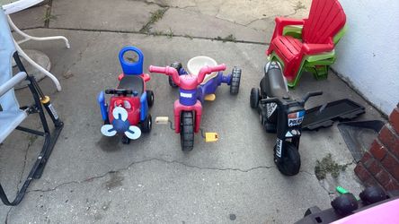 Set of 3 toddler rides